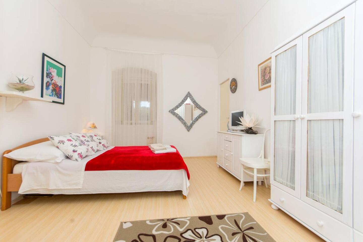 Stella City Center Accommodation Дубровник Экстерьер фото